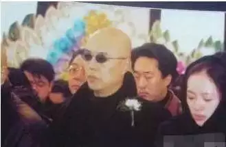 刘丹追悼会_刘丹遗体告别现场视频_刘丹葬礼现场